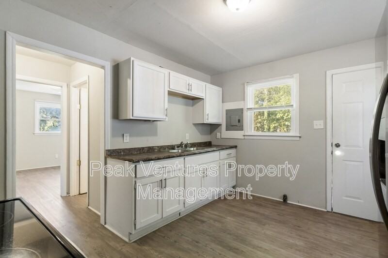 135 Westover Dr - Photo 6 of 15