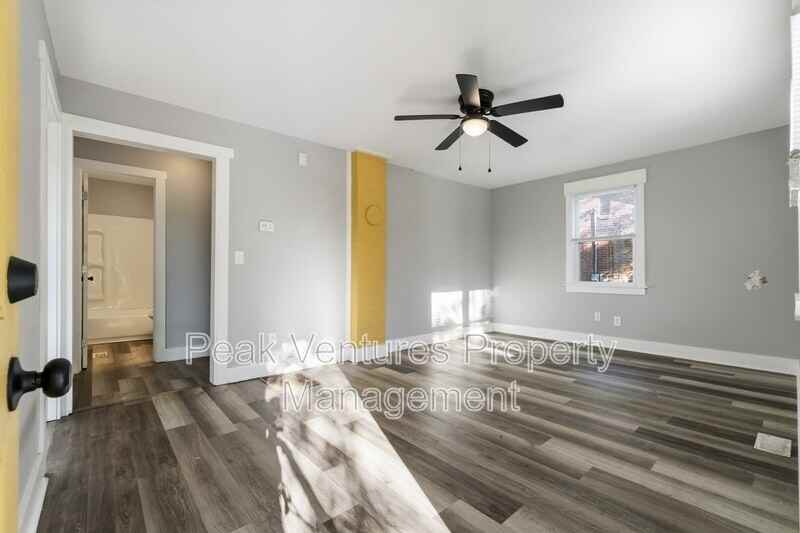 840 S Liberty St - Photo 2 of 15