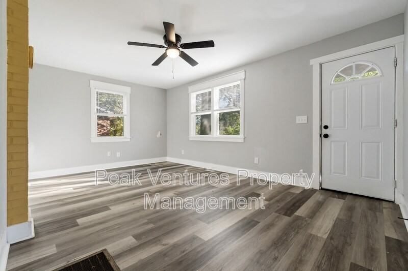 840 S Liberty St - Photo 3 of 15