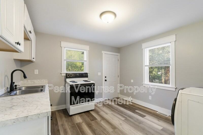 840 S Liberty St - Photo 5 of 15