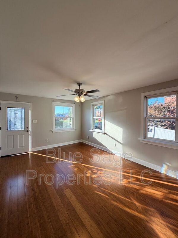 600 Michell St - Photo 4 of 31