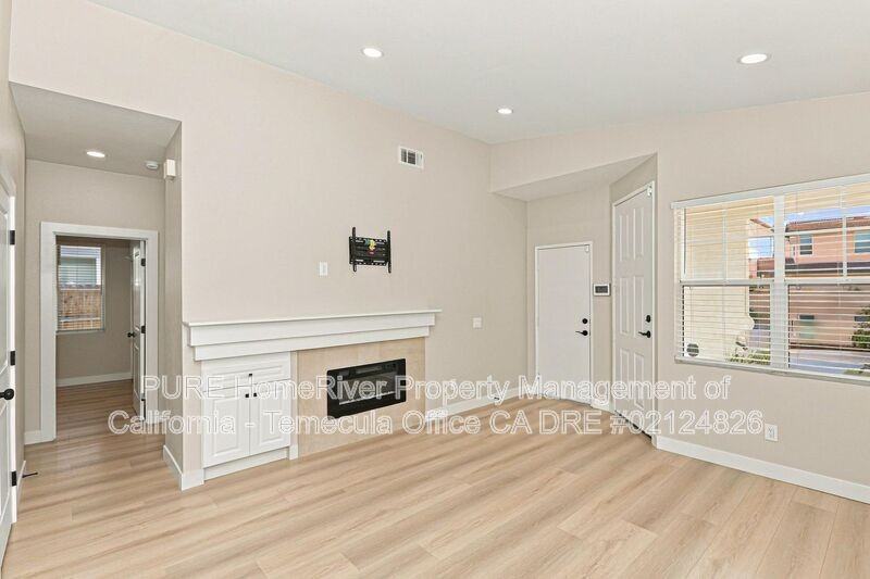 27500 Parkside Dr - Photo 5 of 20