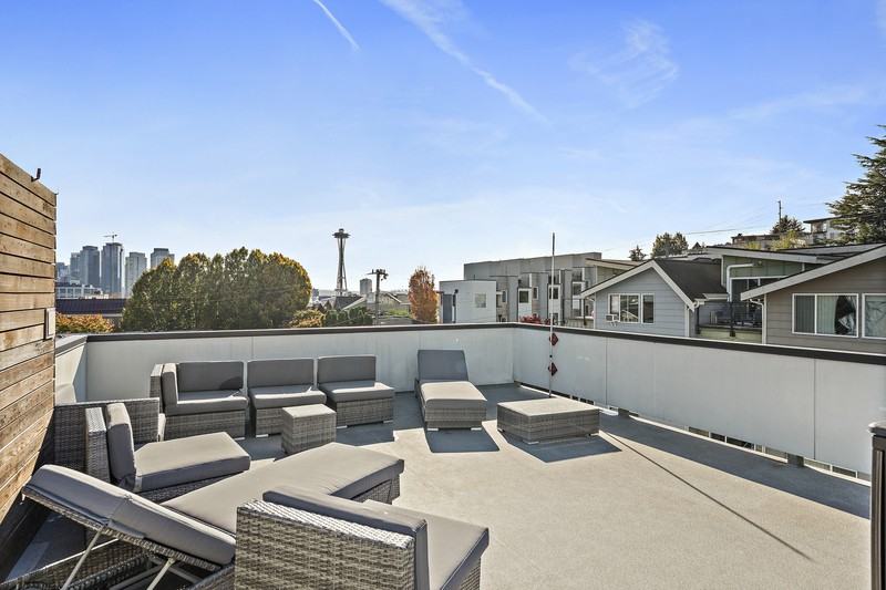 1209 6th Ave N - Photo 2 of 24