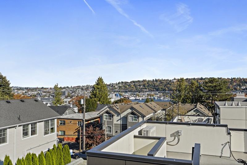 1209 6th Ave N - Photo 4 of 24