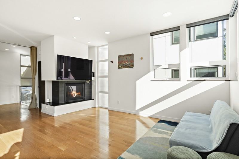 1209 6th Ave N - Photo 6 of 24