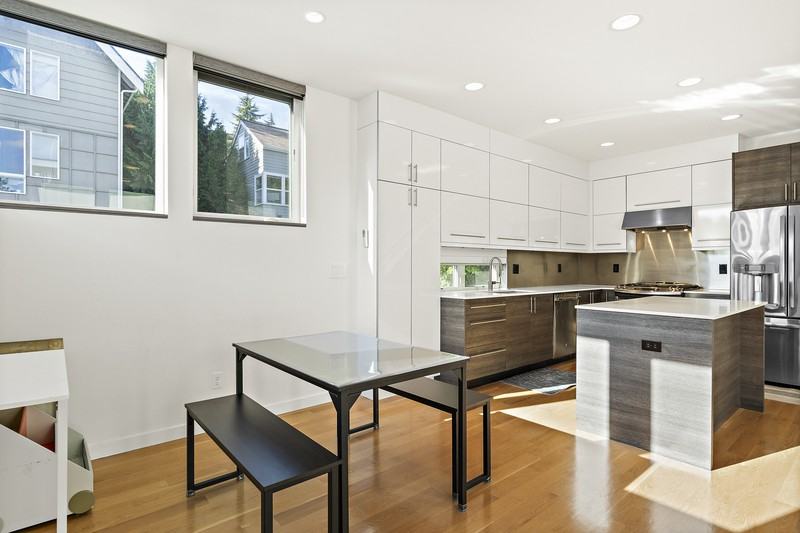 1209 6th Ave N - Photo 7 of 24