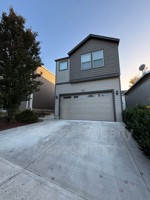 featured image of 3303 Ne 43rd Pl