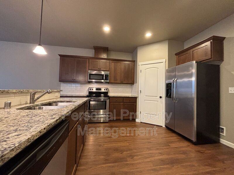 3303 Ne 43rd Pl - Photo 5 of 23