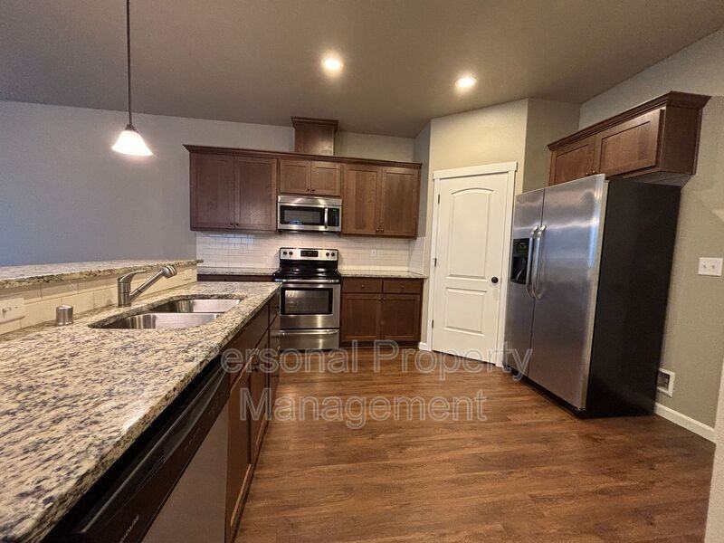 3303 Ne 43rd Pl - Photo 6 of 23