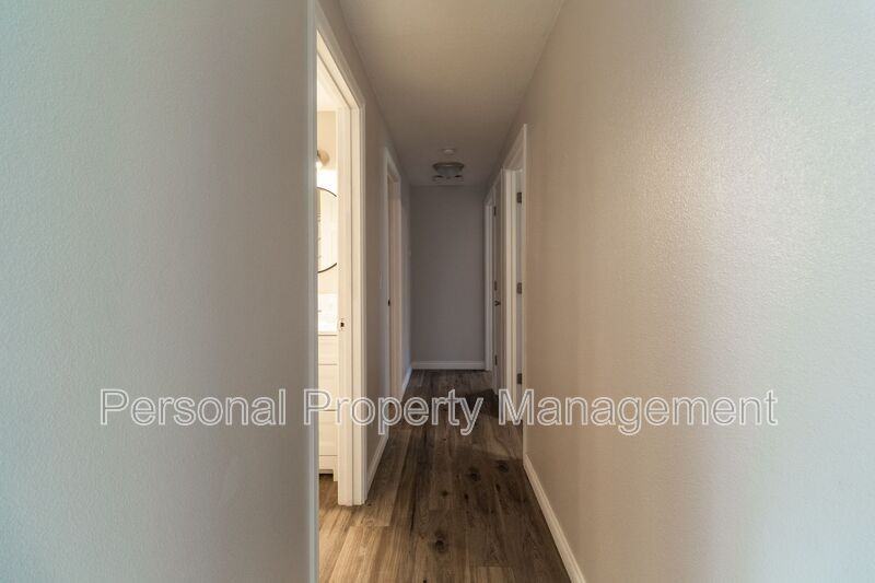 13906 Ne 52nd St - Photo 5 of 14
