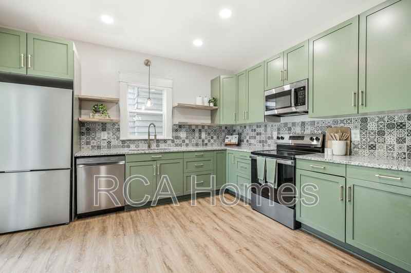 2940 Highland Pl - Photo 7 of 22