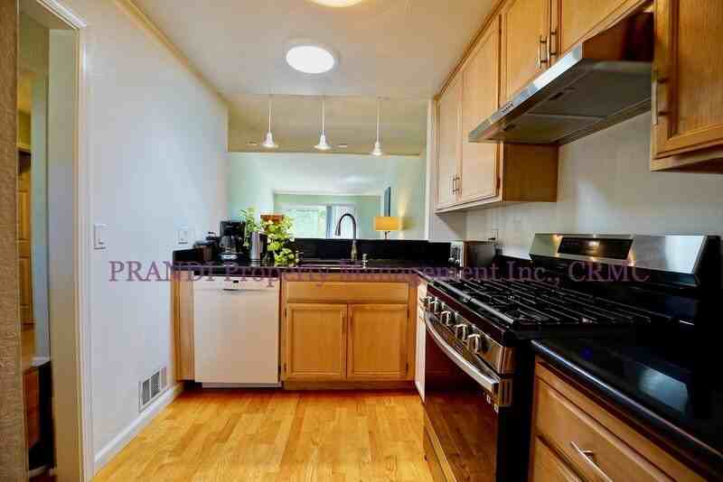 14 Steven Way - Photo 3 of 22