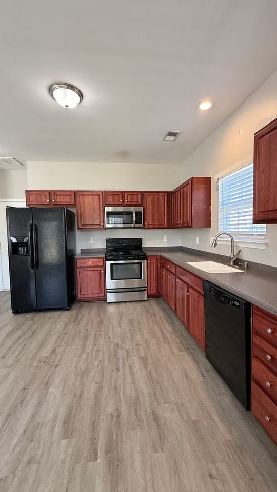 287 Westbrooke Rd - Photo 6 of 36