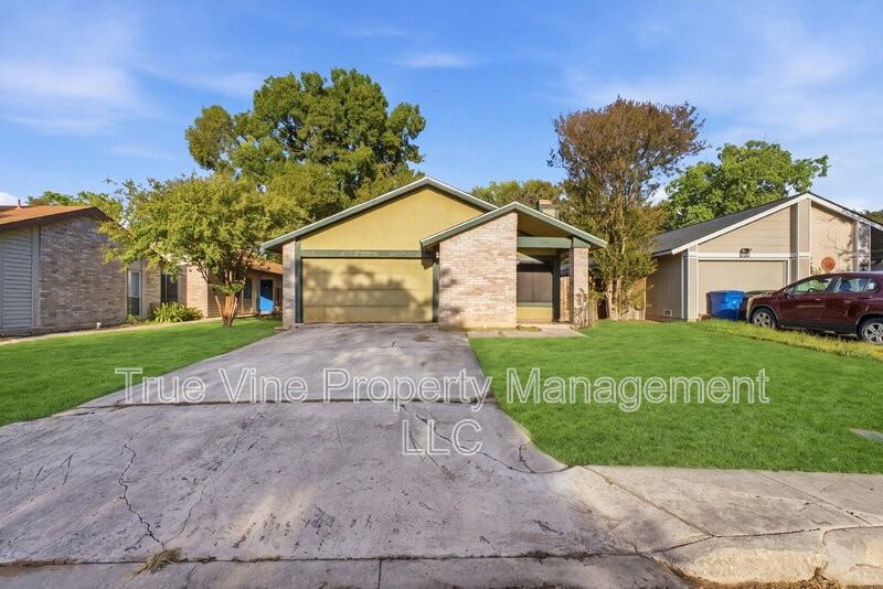 16346 Bitter Creek St - Photo 3 of 34