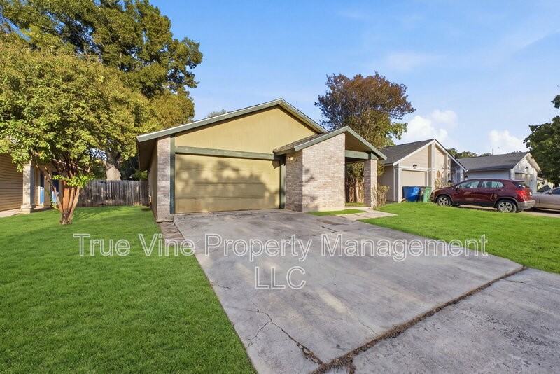 16346 Bitter Creek St - Photo 4 of 34