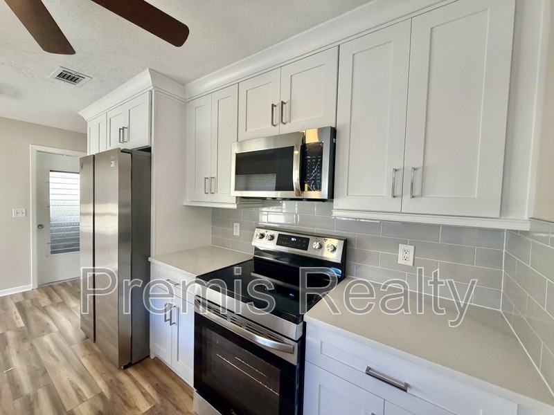 1532 Nursery Rd - Photo 5 of 13