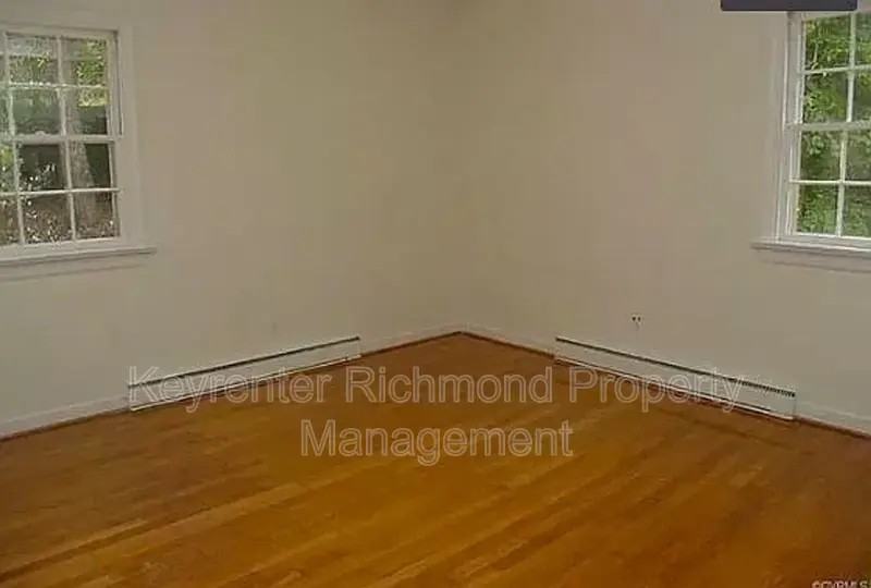 6923 South Dr - Photo 3 of 9