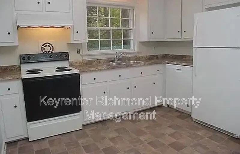 6923 South Dr - Photo 4 of 9
