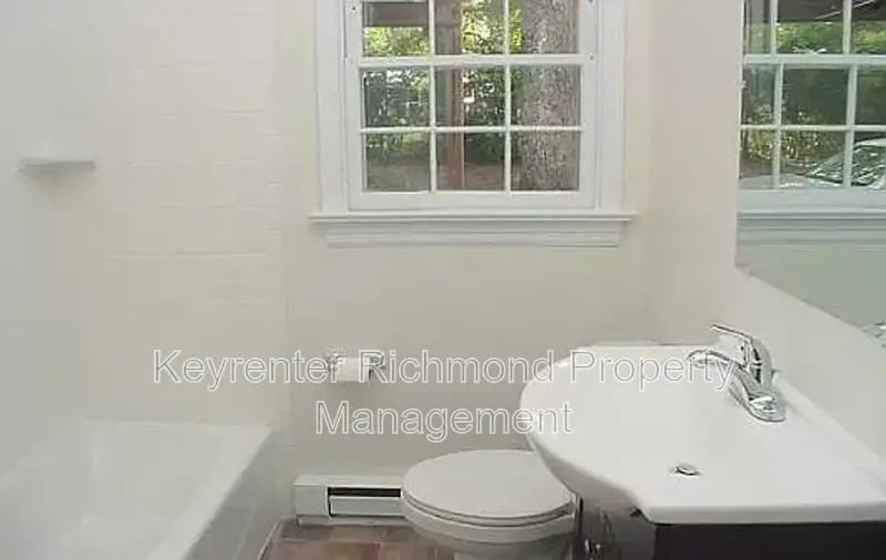 6923 South Dr - Photo 5 of 9