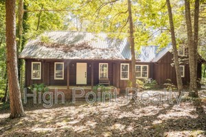 featured image of 6201 Robin Ln Nw