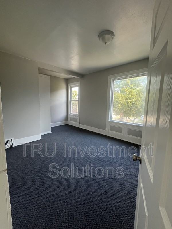 2441 N 6th St - Photo 7 of 9