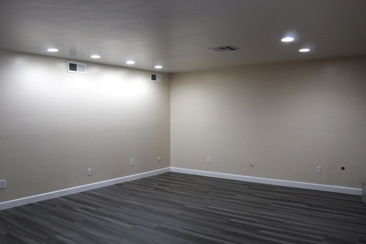 804 Ferdinand Ct - Photo 3 of 26