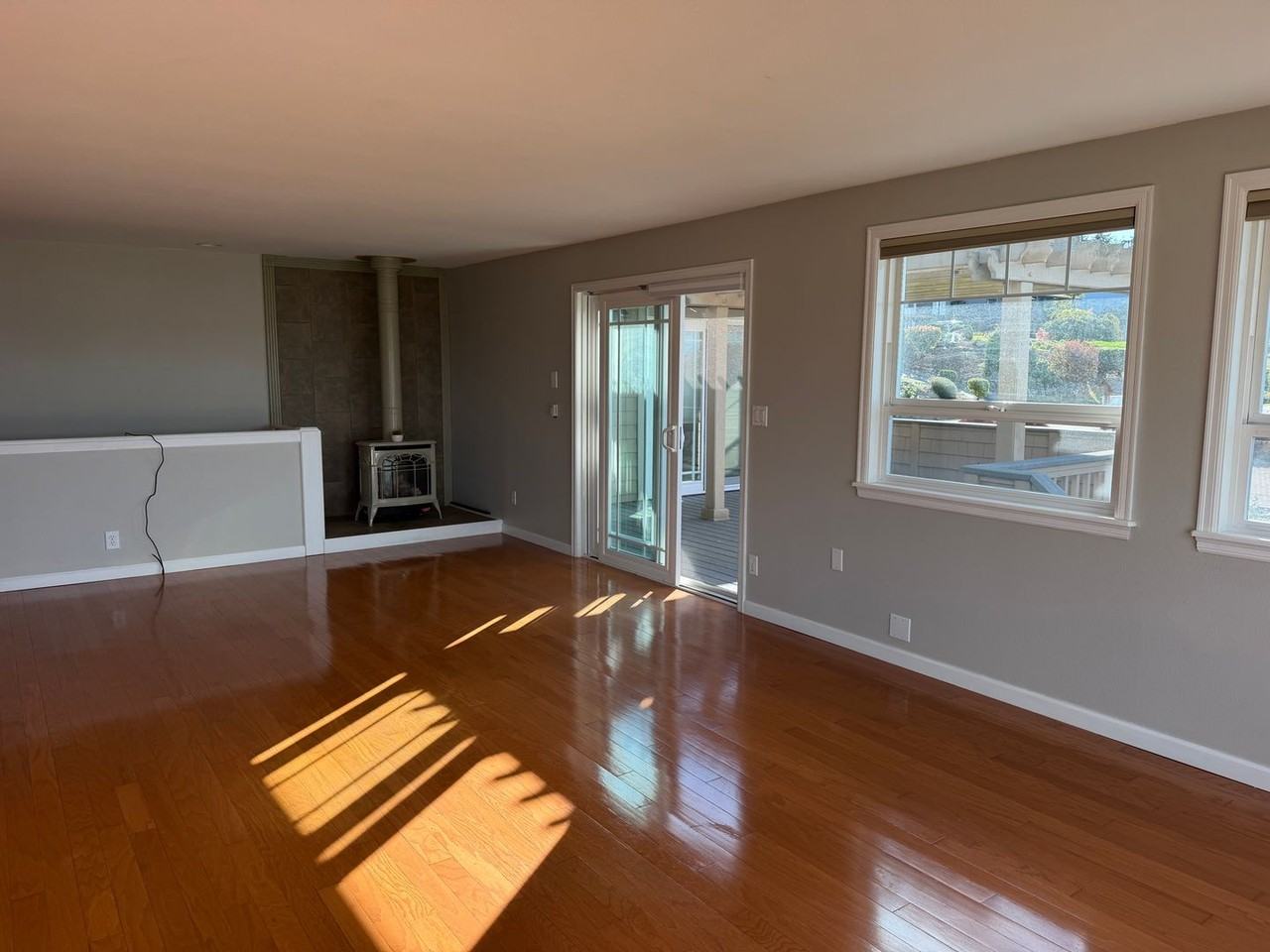 2782 Homestead Ave - Photo 4 of 38
