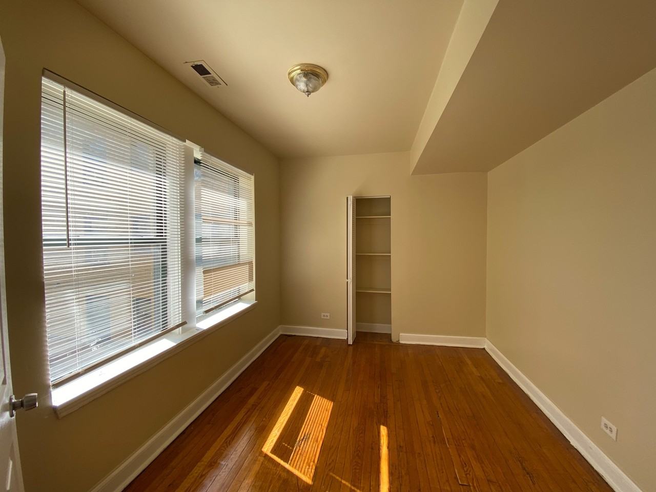 4834 W Adams LLC - Photo 4 of 44