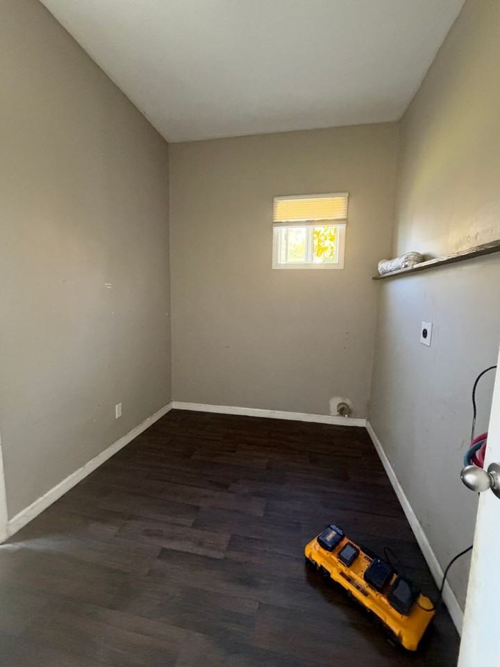 115 E Dubail Ave - Photo 2 of 8