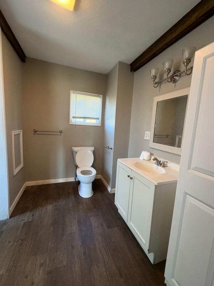 115 E Dubail Ave - Photo 3 of 8
