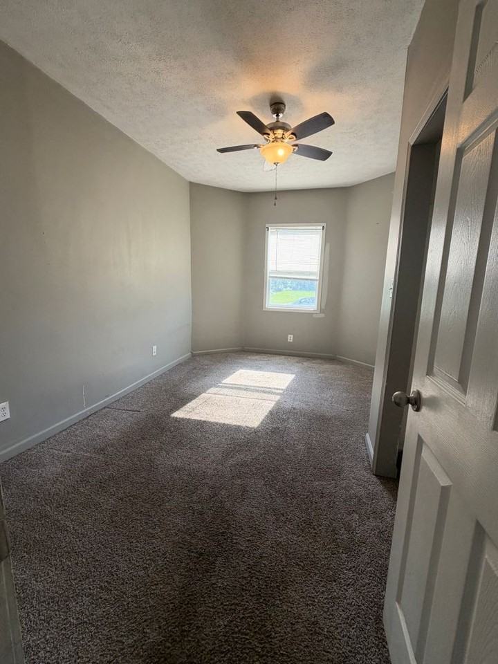 115 E Dubail Ave - Photo 5 of 8