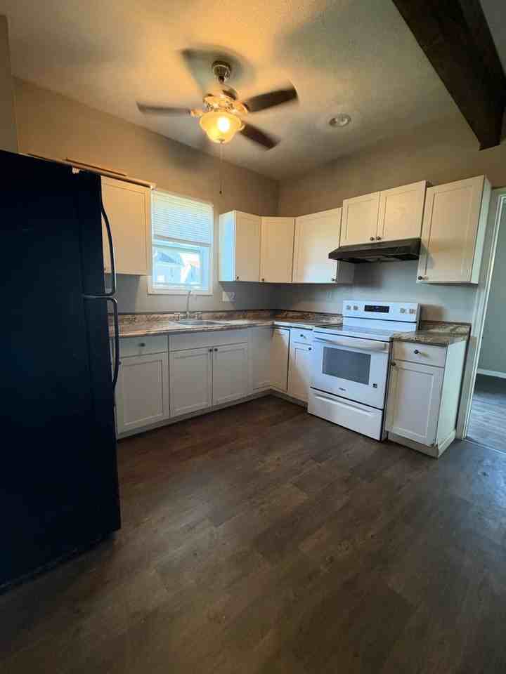 115 E Dubail Ave - Photo 6 of 8
