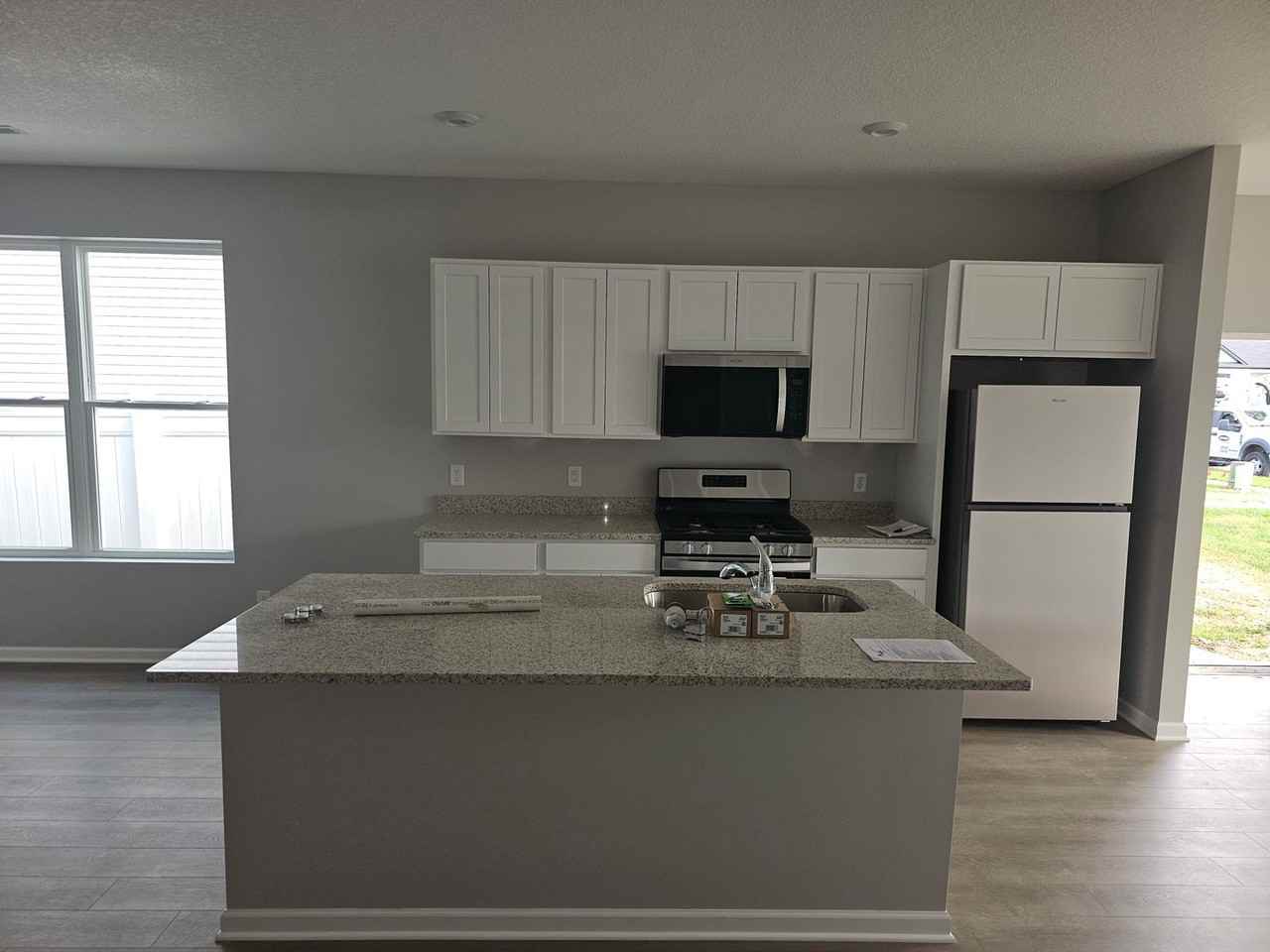 617 17th Ave - Photo 5 of 10