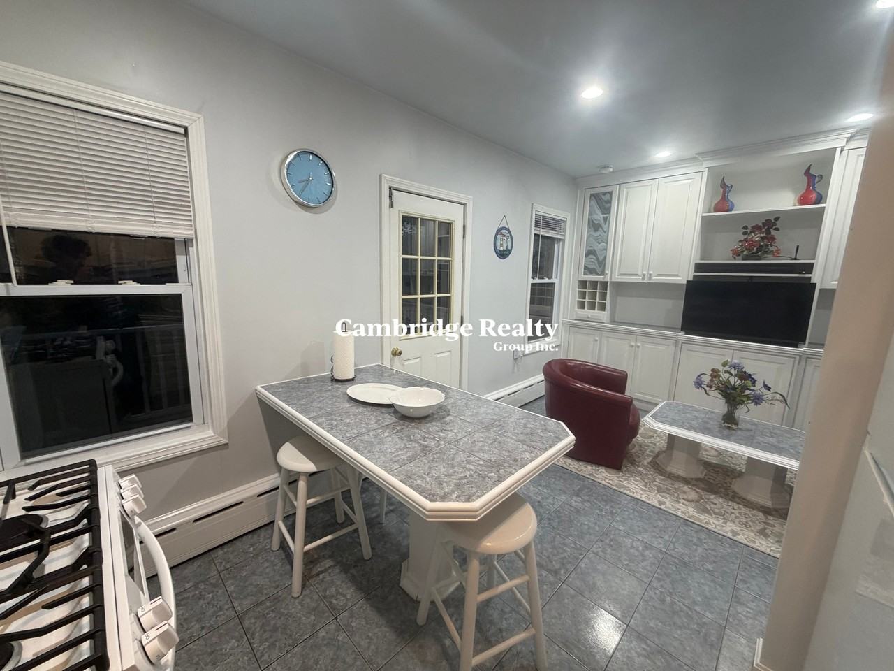 60 London St #2T - Photo 6 of 20