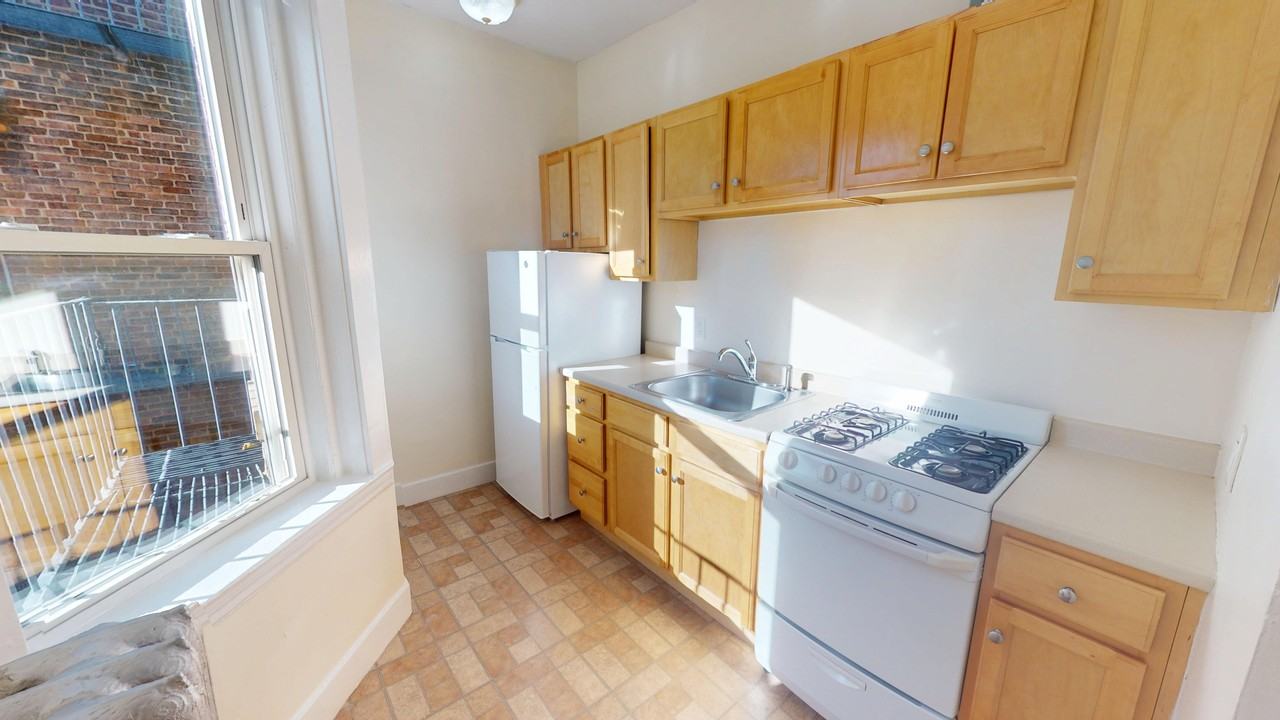 1376 Commonwealth Ave #21 - Photo 3 of 14