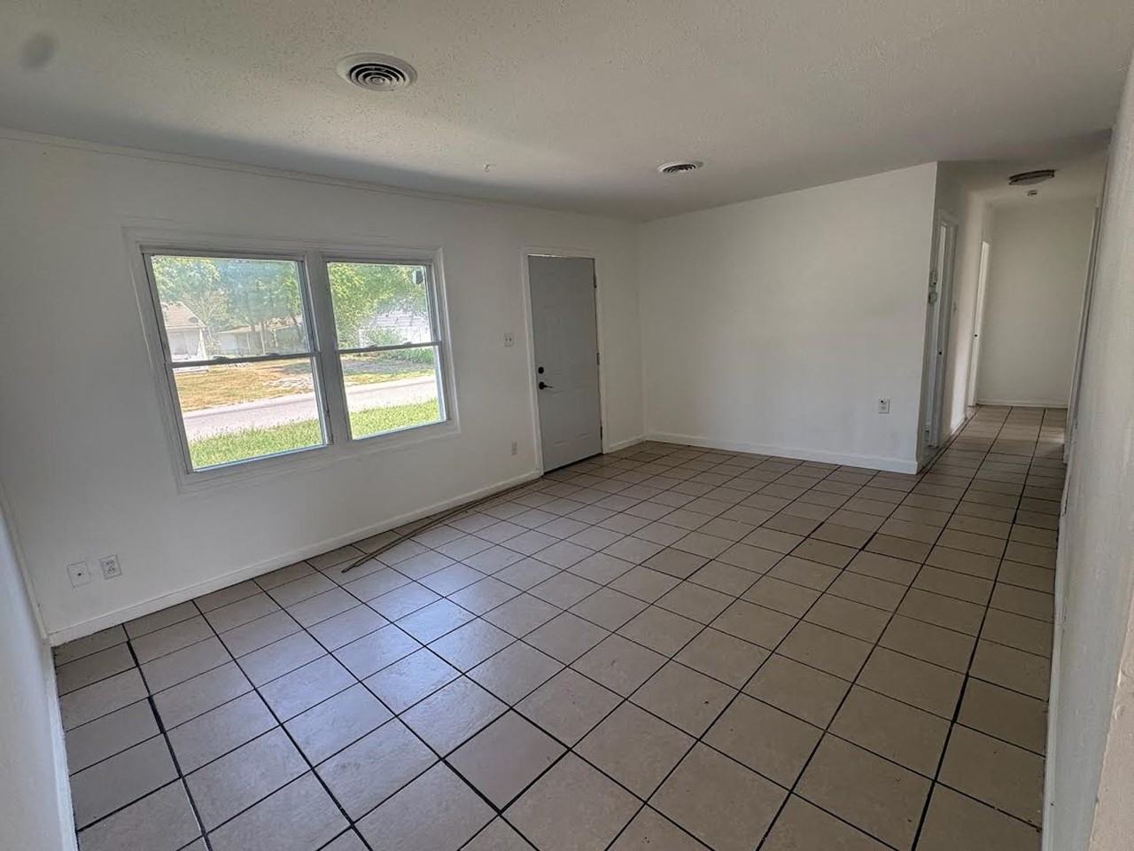 824 Saint Monica Dr - Photo 2 of 12