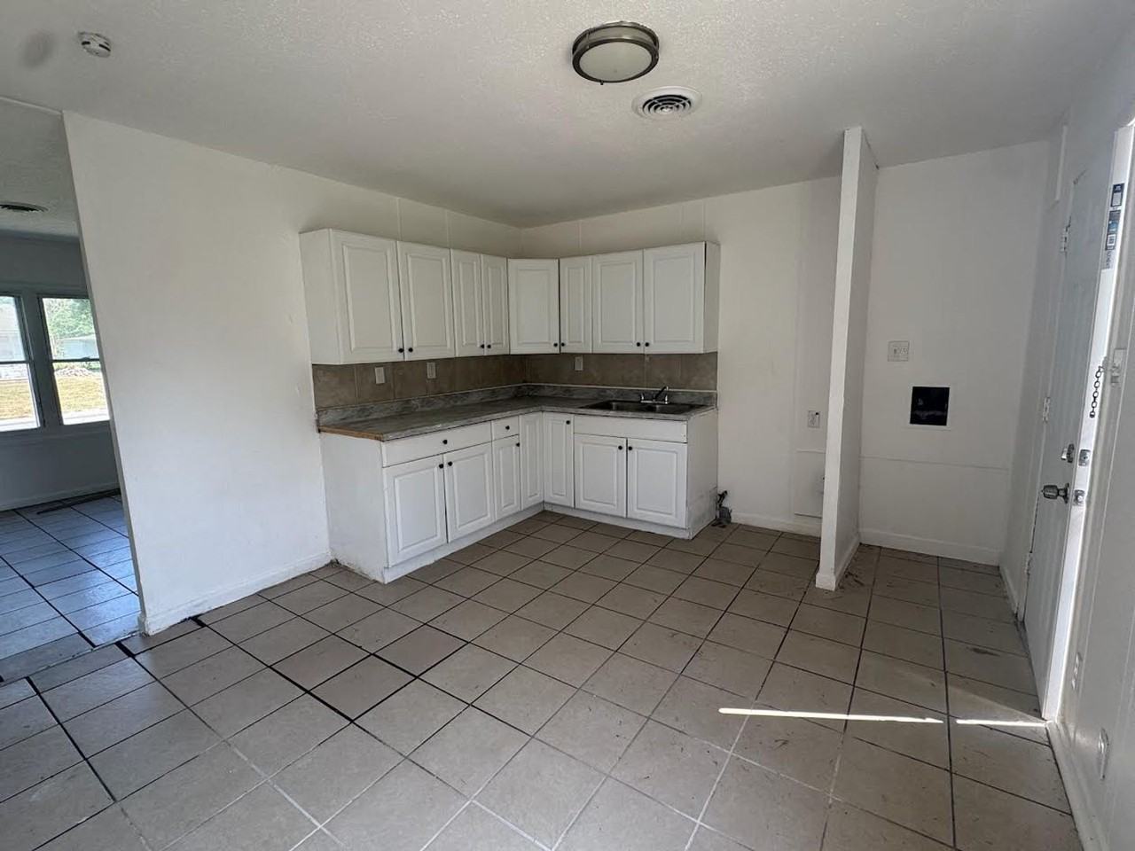 824 Saint Monica Dr - Photo 3 of 12