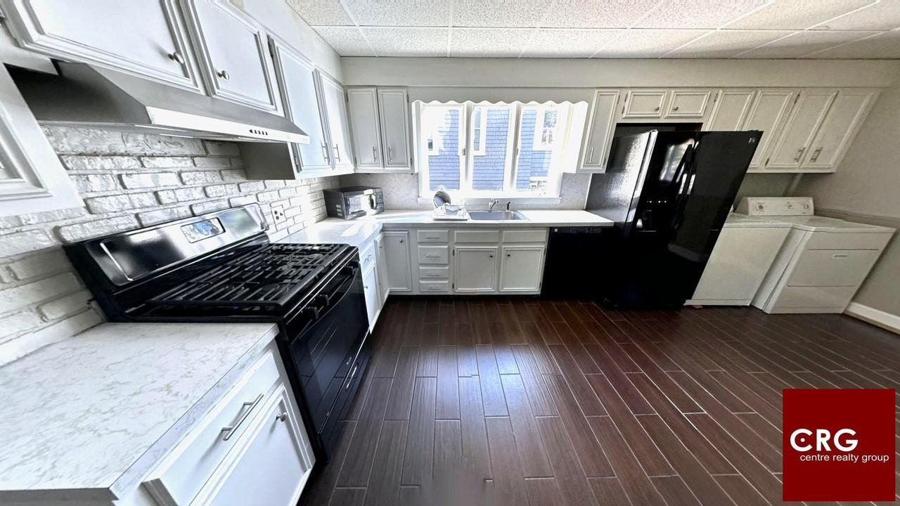 14 Dow St #1 - Photo 2 of 20
