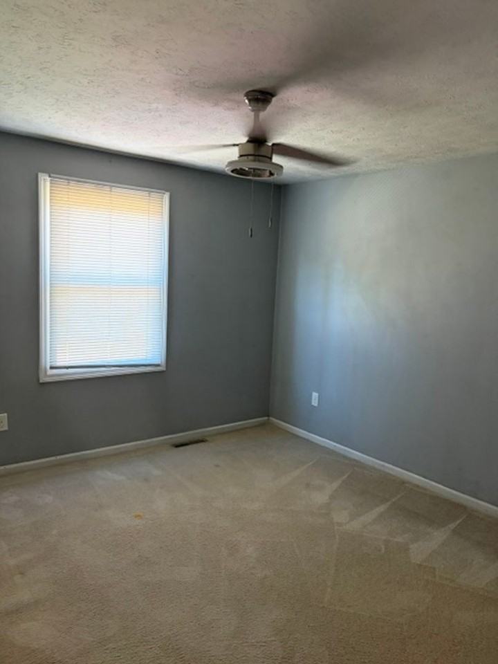 530 Bennington Dr - Photo 2 of 12