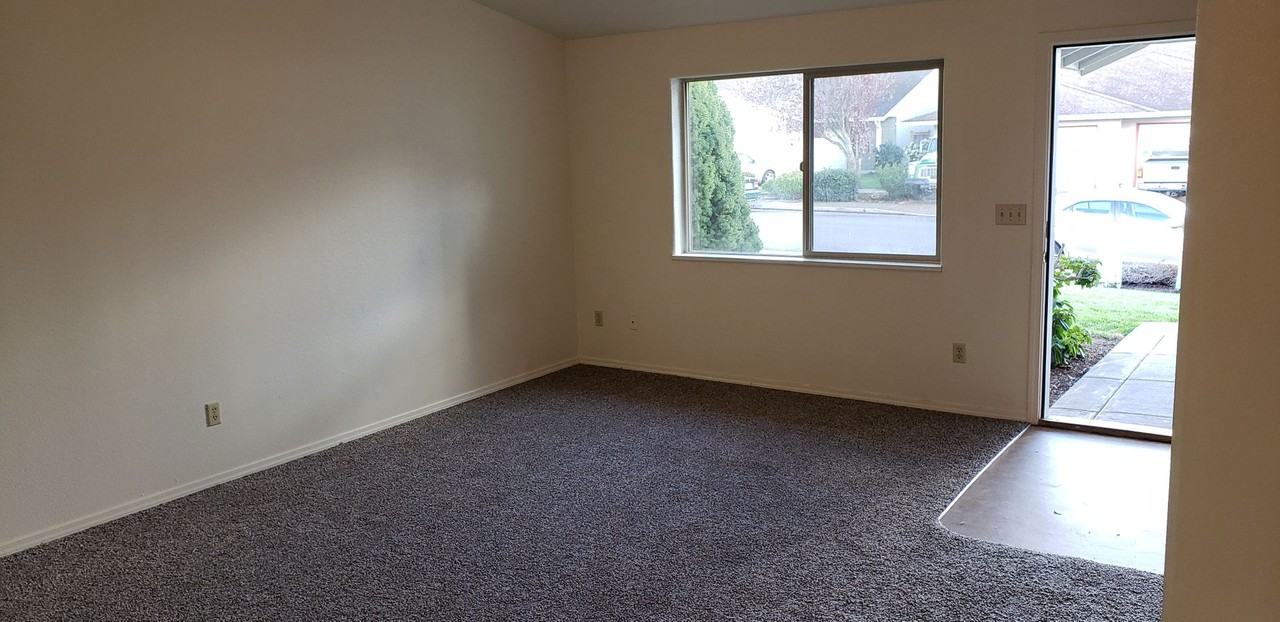 680 Benjamin Ave - Photo 2 of 16