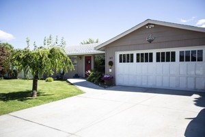 featured image of 1417 Springwater Ave