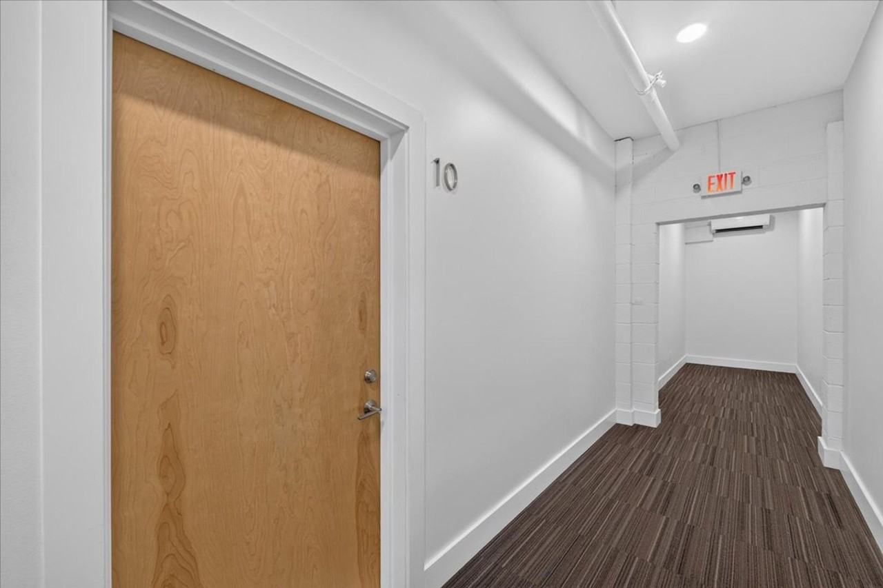 6942 Lansdowne Ave - Photo 3 of 22