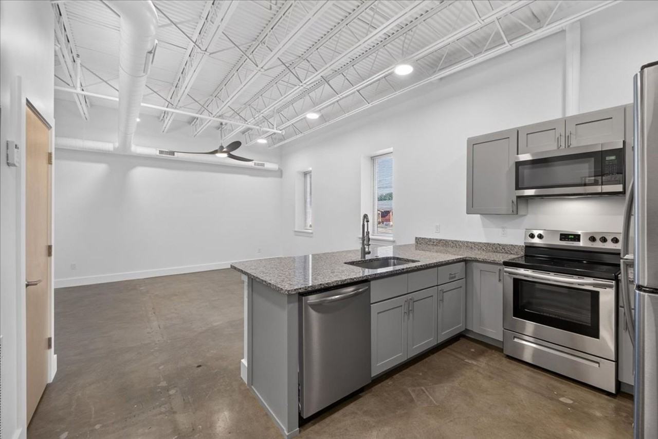 6942 Lansdowne Ave - Photo 5 of 22