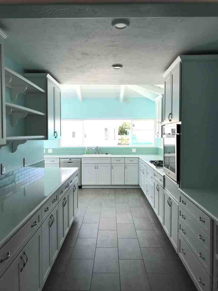 4715 Huron Ave - Photo 3 of 18