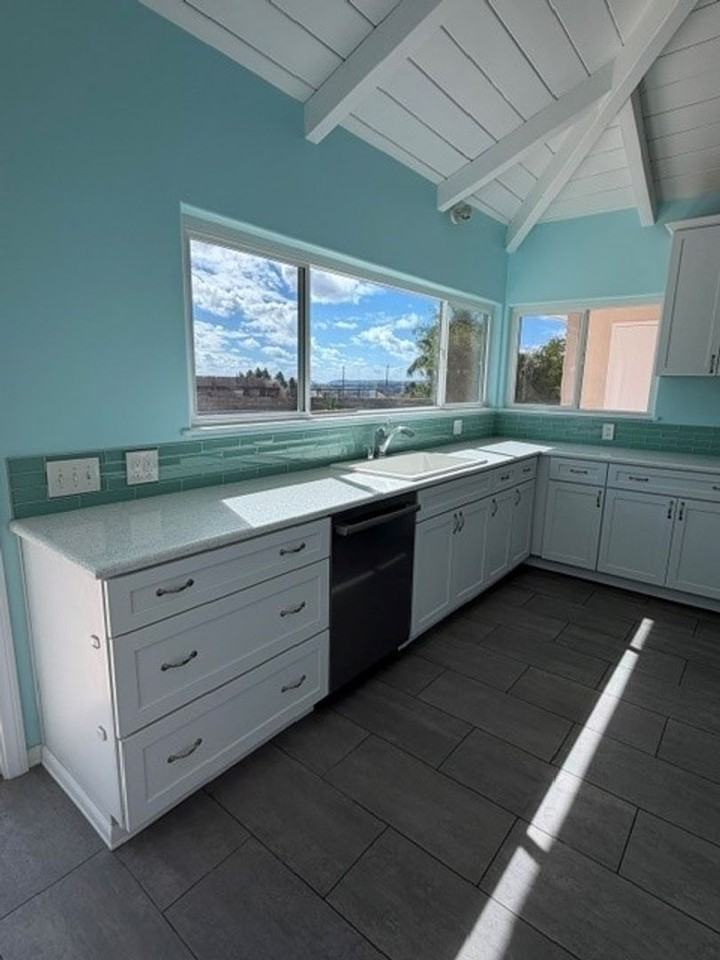 4715 Huron Ave - Photo 4 of 18