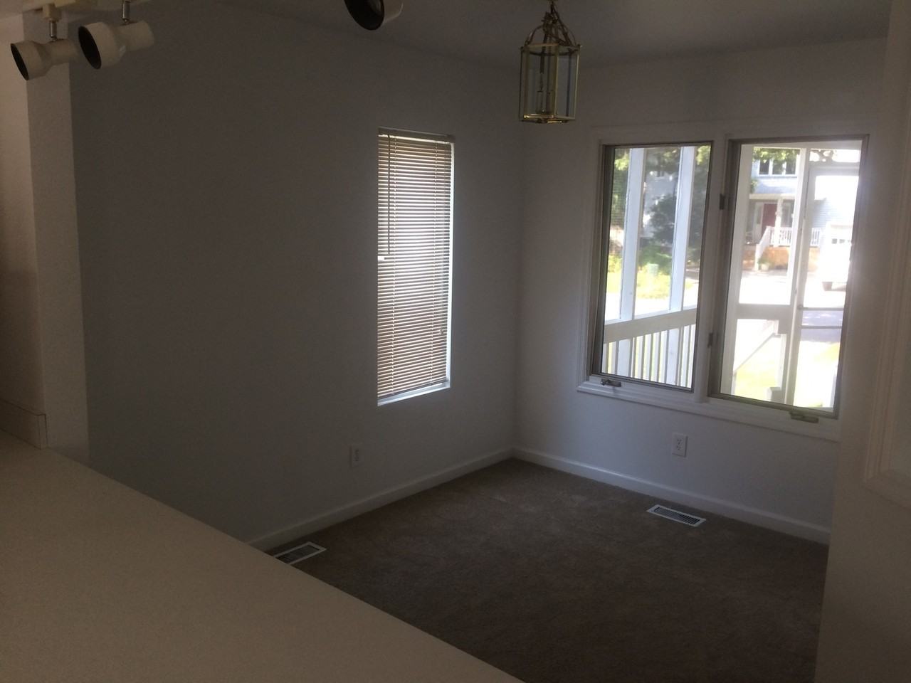 4613 Mcnutt Ct - Photo 4 of 15