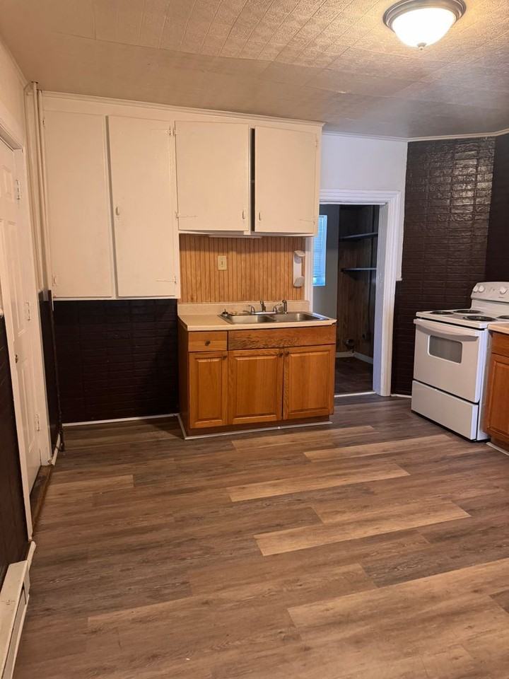 725 Winchester Ave - Photo 6 of 30