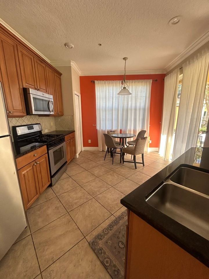 7589 Assembly Ln - Photo 5 of 29