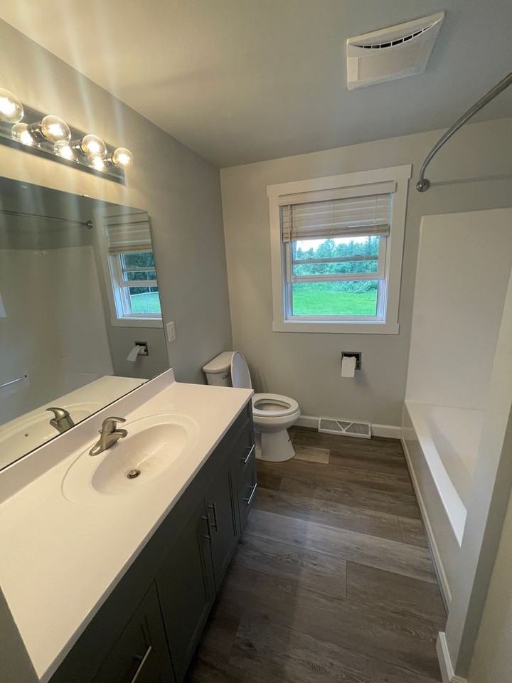 149 Viewpoint Rd - Photo 5 of 10