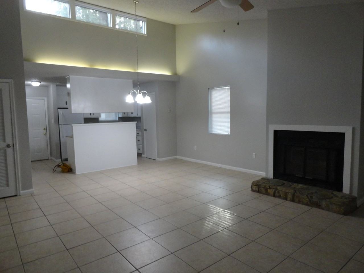 1108 Langdale Dr - Photo 3 of 7
